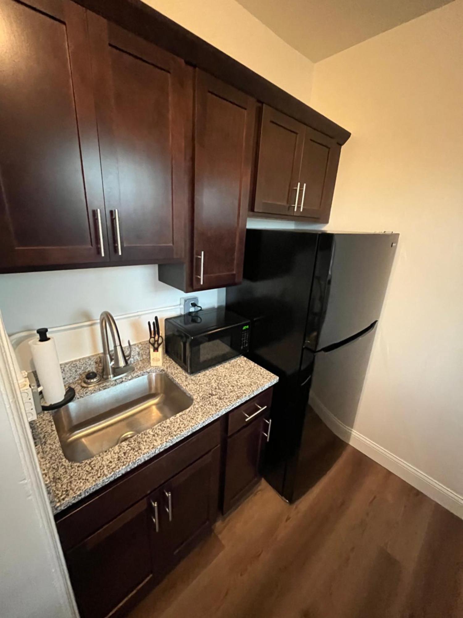 2 Bedroom Stylist Apartment ديترويت المظهر الخارجي الصورة